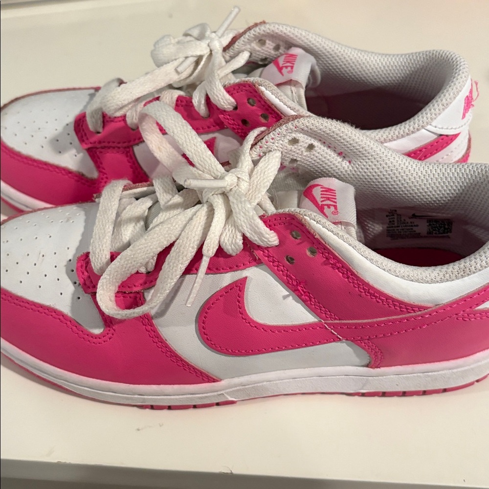 Nike Vibrant Pink and White Athletic Shoes - Picture 8 of 9